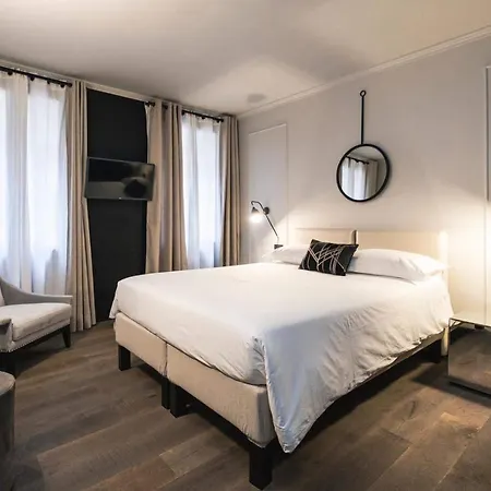 Luxury Santo Stefano 3*