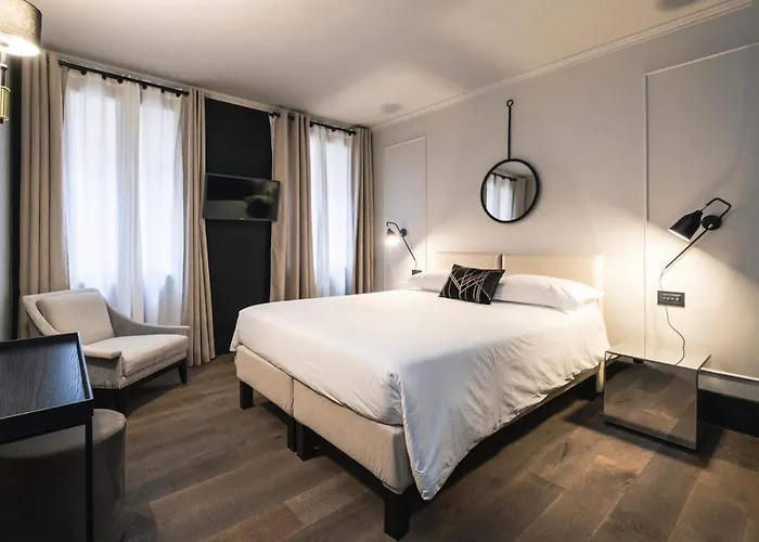 Luxury Santo Stefano 3*